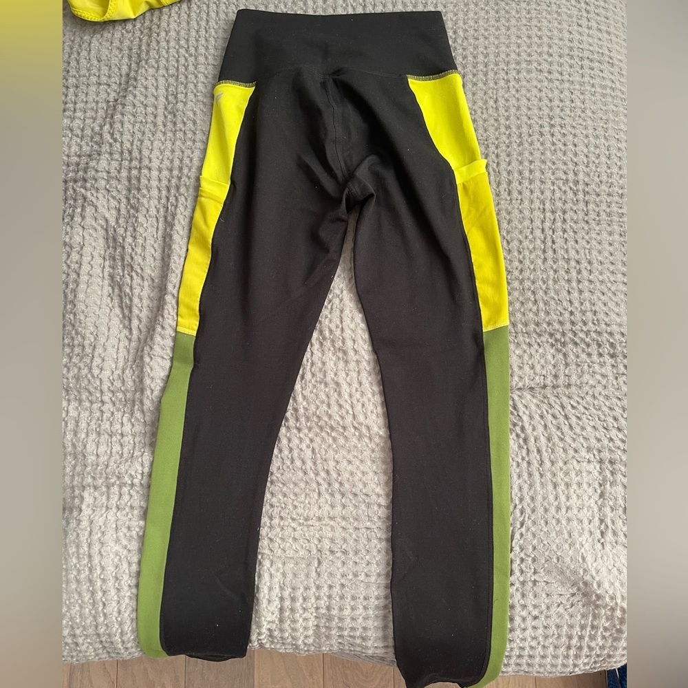 Fabletics Outfit - Picture 5 of 6